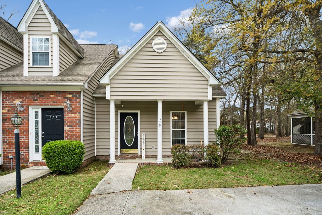 Photo of 373 Springview Lane, Summerville, SC 29485 (MLS # 26007344)