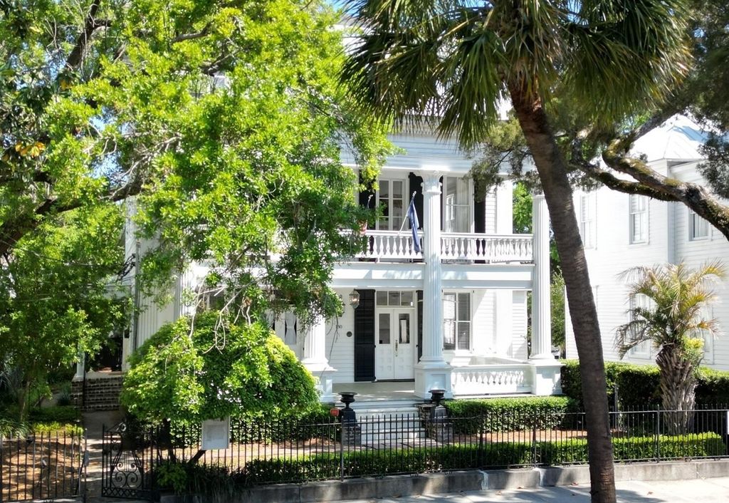 Photo of 180 Broad Street #E, Charleston, SC 29401 (MLS # 26011535)