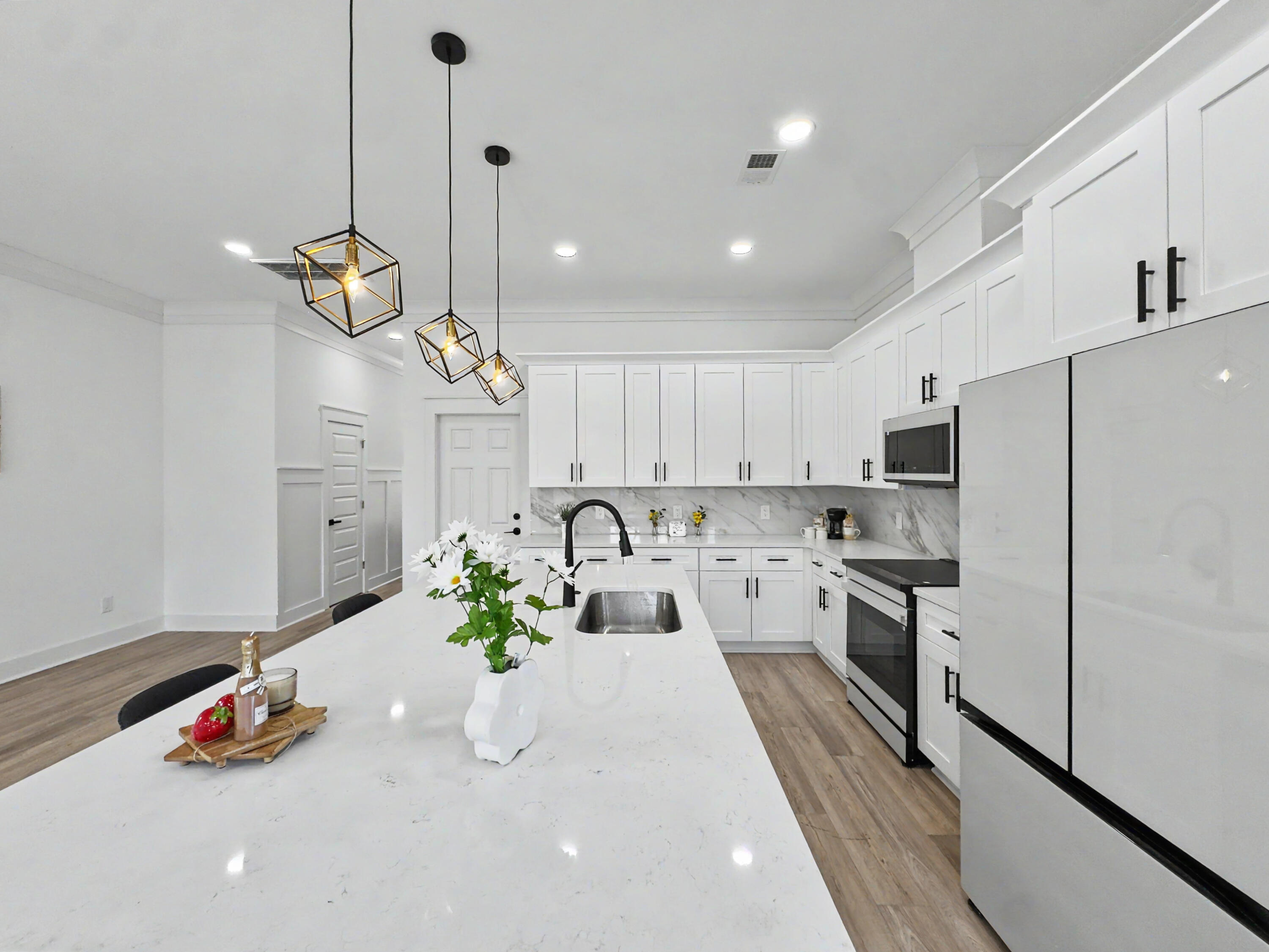 1985 Delaware Avenue