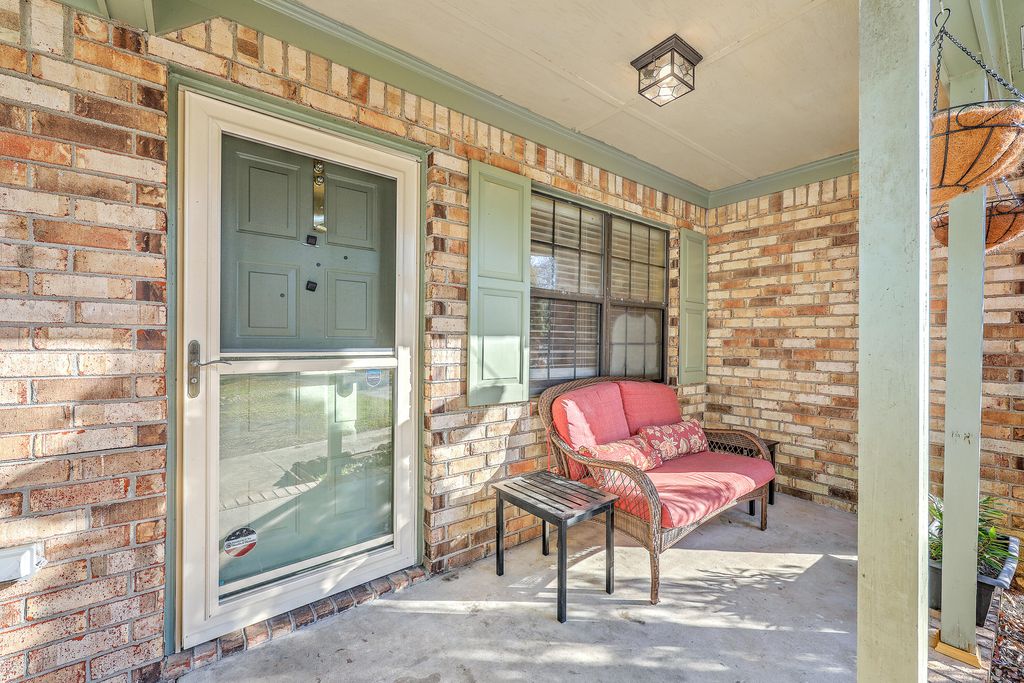 Photo of 331 E Pandora Drive, Goose Creek, SC 29445 (MLS # 26000063)