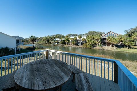 A home in Edisto Island