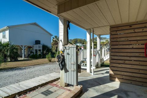 A home in Edisto Island