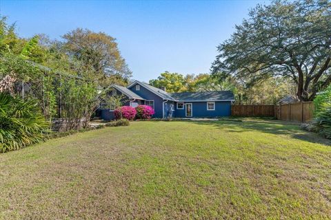 Photo of 1409 Barbara Street, Mount Pleasant, SC 29464 (MLS # 26009040)