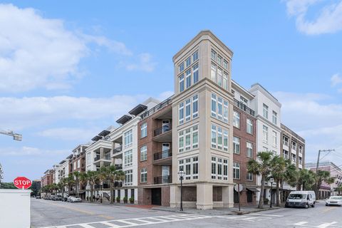 Condominium in Charleston SC 175 Concord Street.jpg