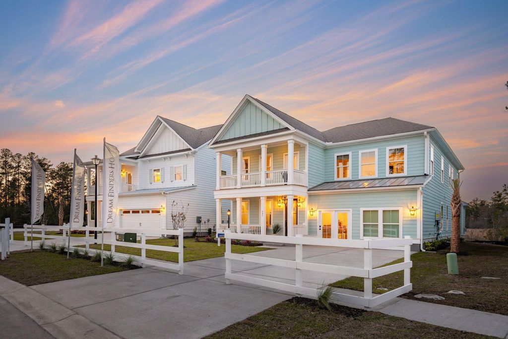 Photo of 4 Cherrywood Drive, Summerville, SC 29483 (MLS # 25032648)