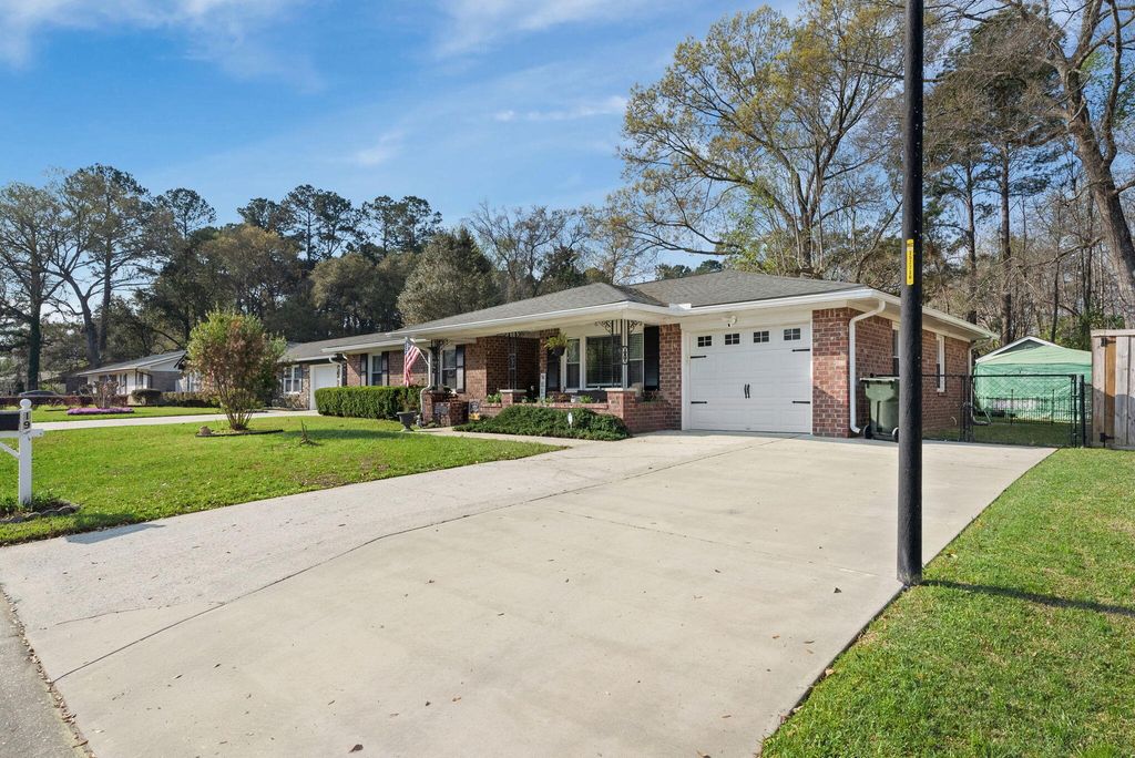 Photo of 19 Rumson Road, Goose Creek, SC 29445 (MLS # 26007676)