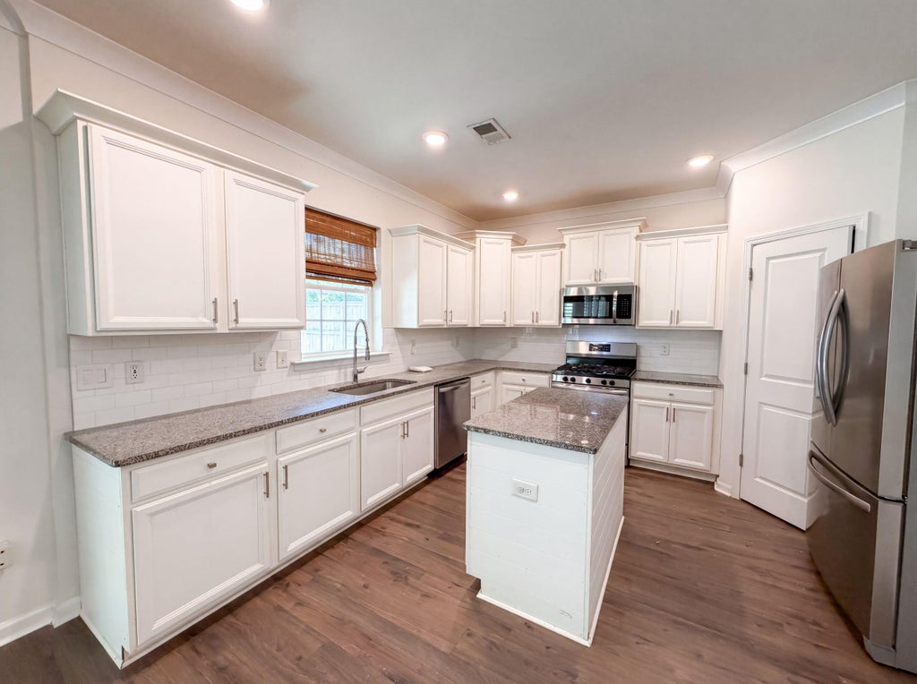 Photo of 1010 Mossy Rock Drive, Summerville, SC 29485 (MLS # 26020756)