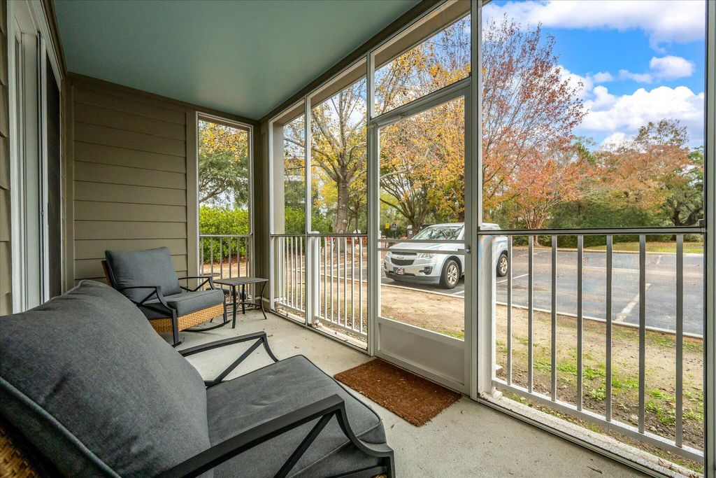 Photo of 130 River Landing Drive Drive #10100, Charleston, SC 29492 (MLS # 25031809)