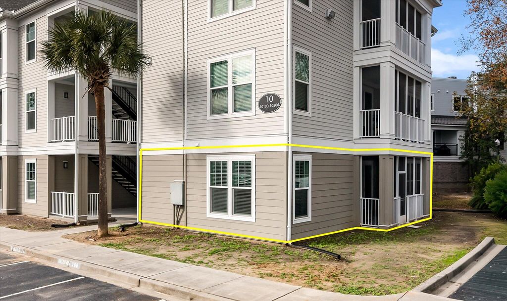 Photo of 130 River Landing Drive Drive #10100, Charleston, SC 29492 (MLS # 25031809)