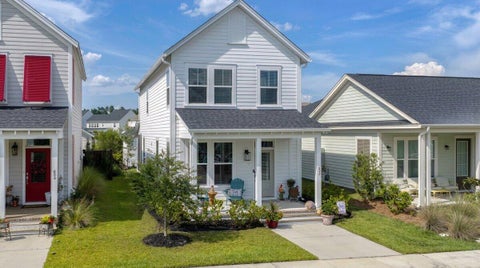 Photo of 686 Blueway Avenue, Summerville, SC 29486 (MLS # 26023520)