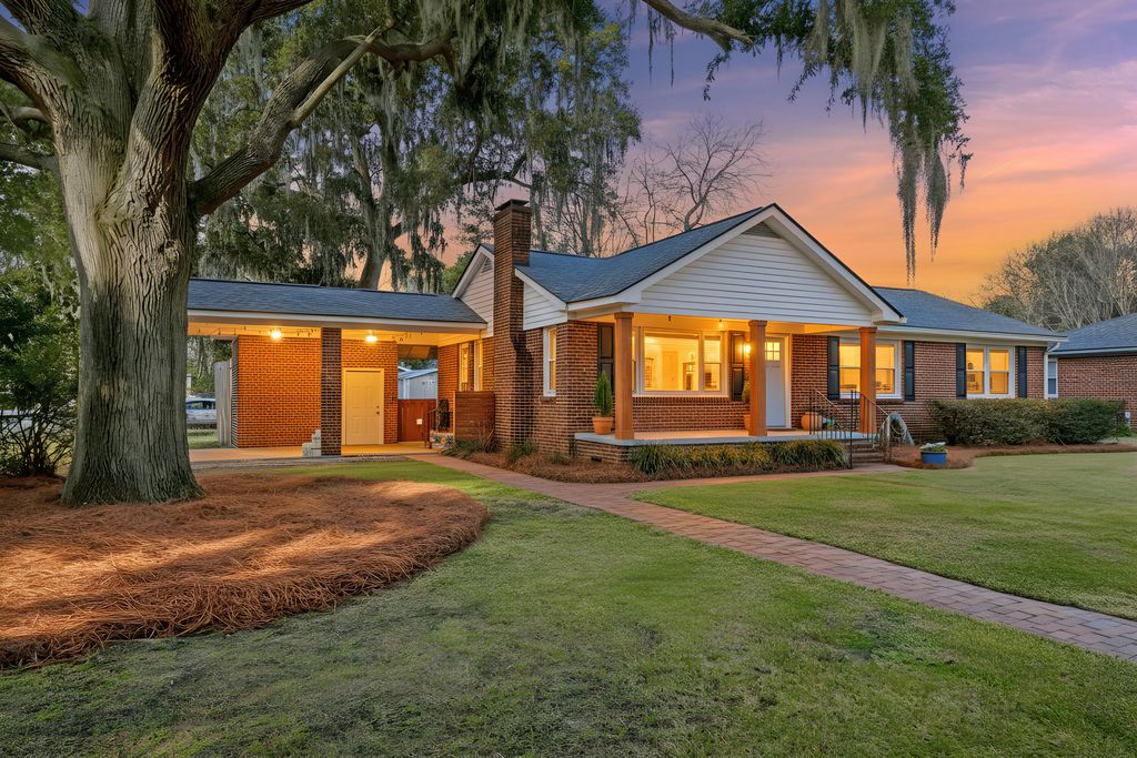 Photo of 615 Wantoot Boulevard, Charleston, SC 29407 (MLS # 26004154)