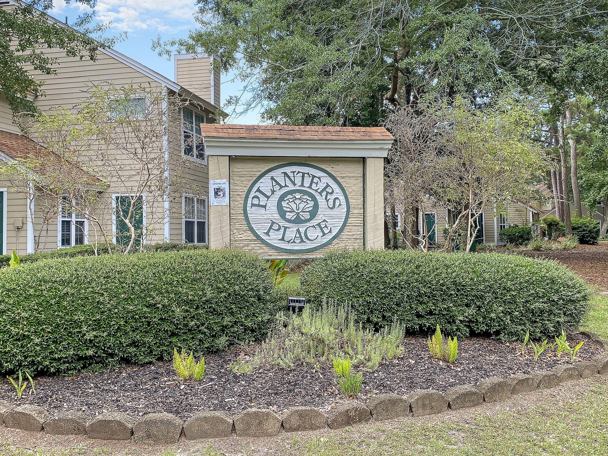 1042 Planters Place