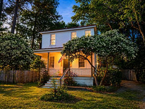 Photo of 1104 N Hillside Drive, Charleston, SC 29407 (MLS # 26011939)