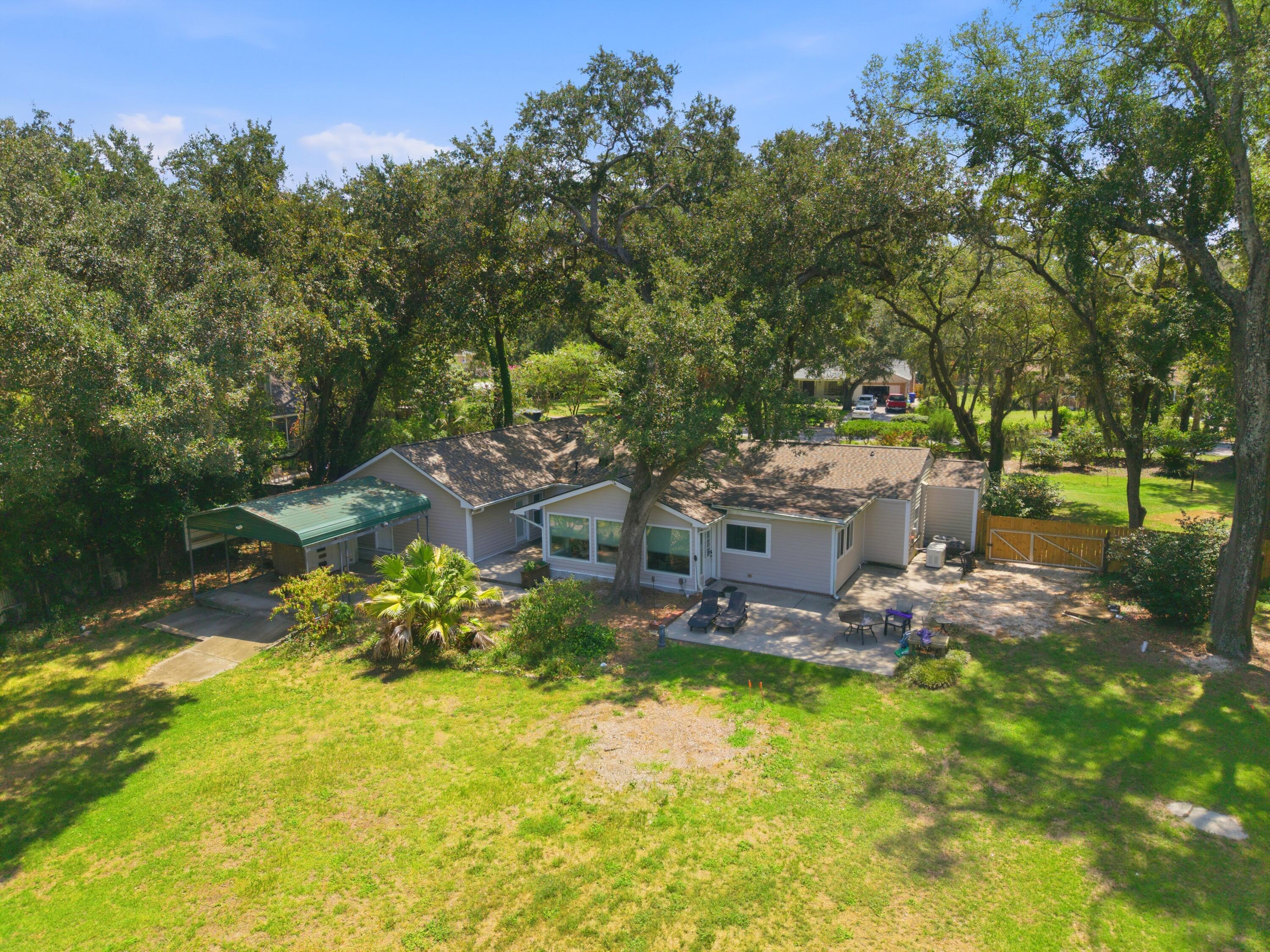544 Fort Johnson Road