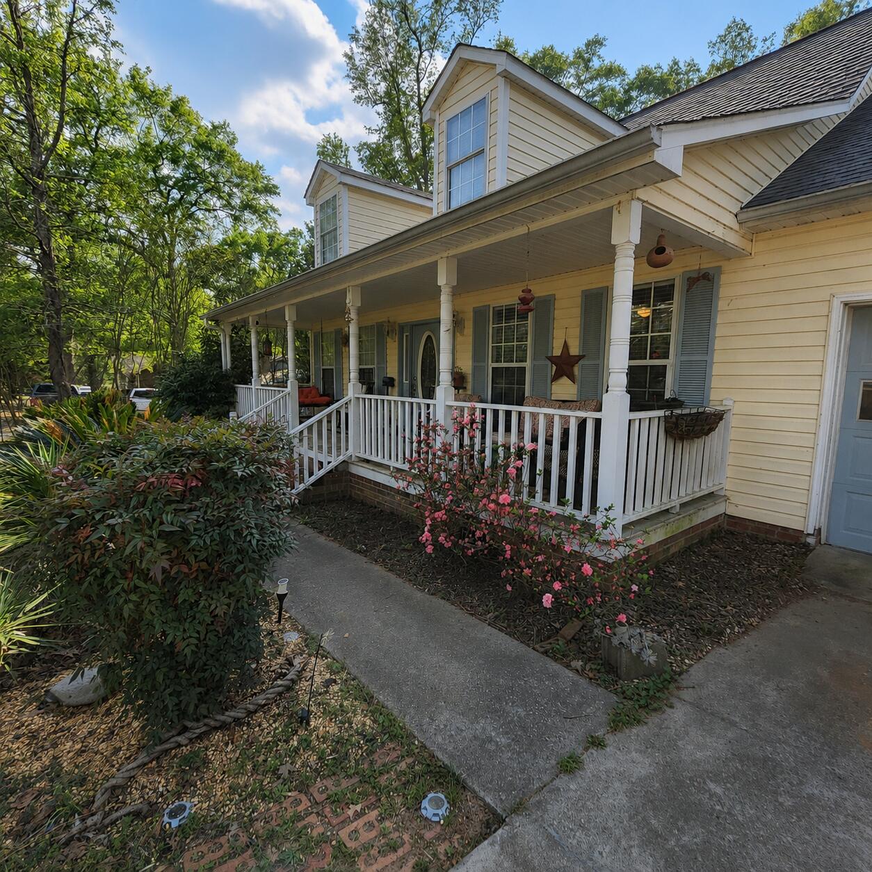 384 Suwanee Drive