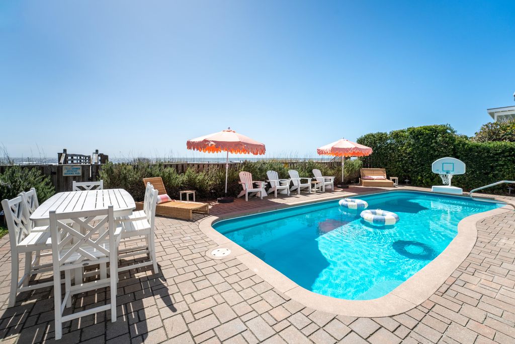 Photo of 603 E Arctic Avenue, Folly Beach, SC 29439 (MLS # 26007495)