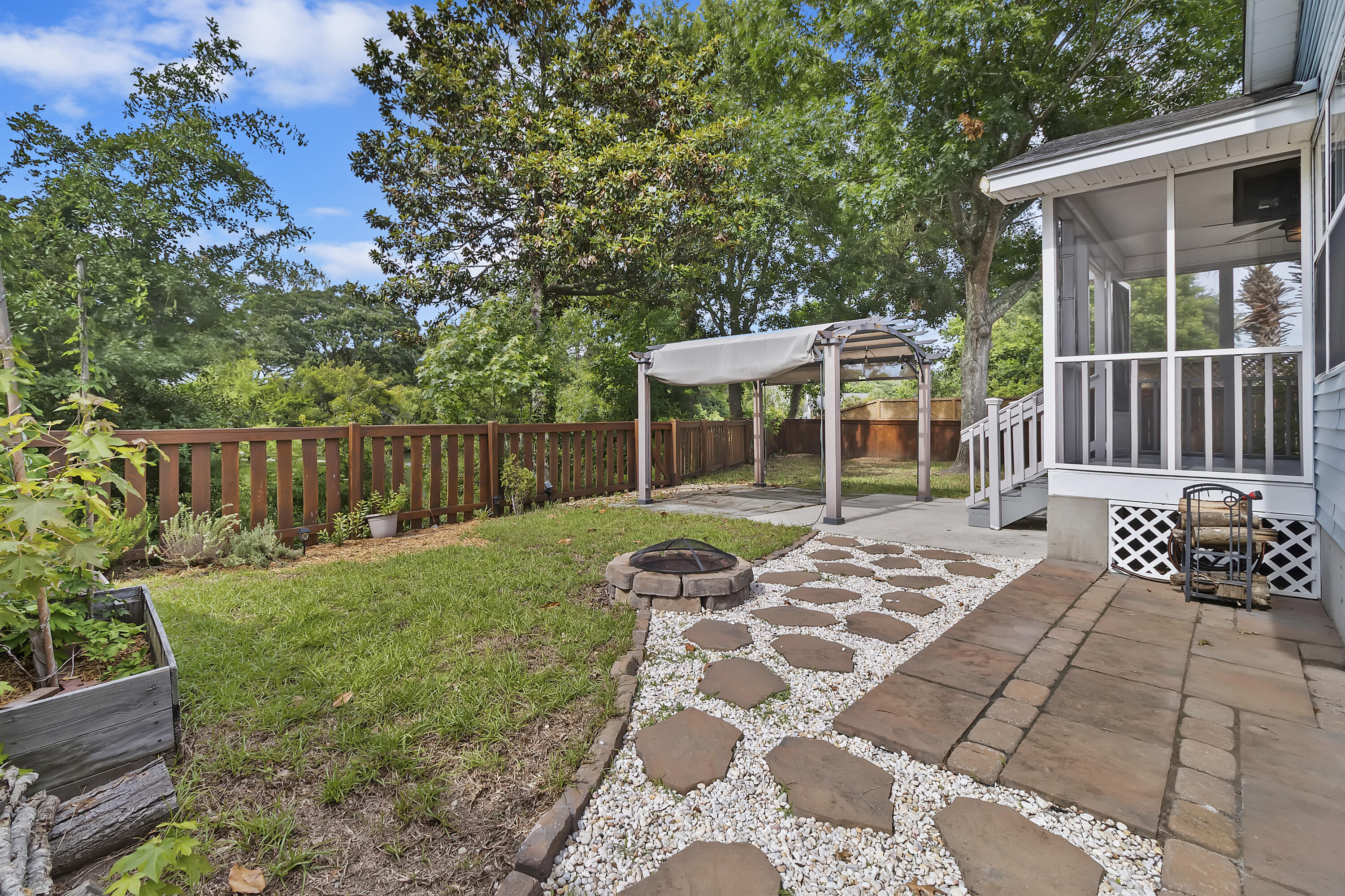 1245 Lakefront Drive Drive