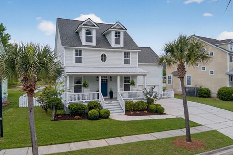 Photo of 2255 Sandy Point Lane, Mount Pleasant, SC 29466 (MLS # 26012815)