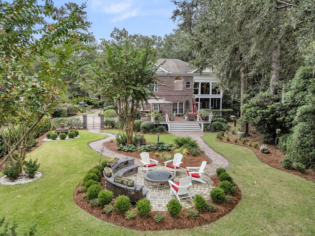 Photo of 4799 Marshwood Drive, Hollywood, SC 29449 (MLS # 26010160)