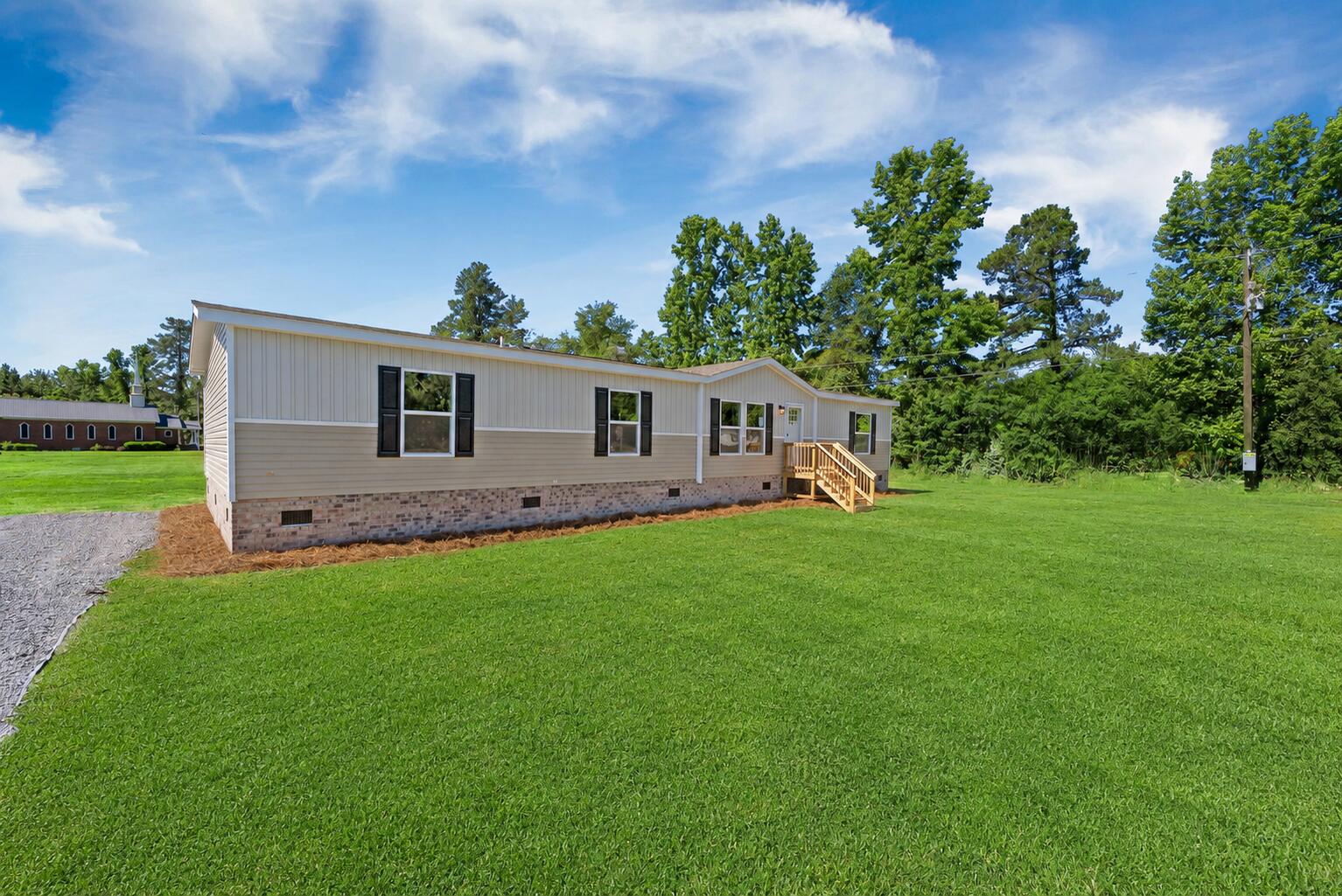 1151 Mandella Road