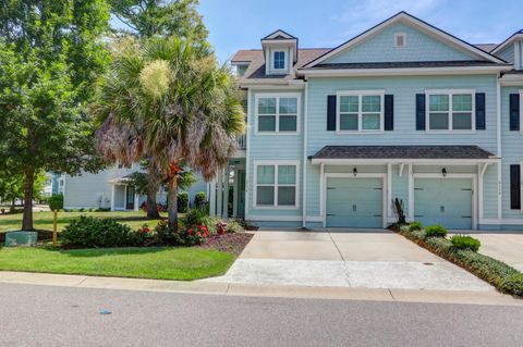 Photo of 2130 Oyster Reef Lane, Mount Pleasant, SC 29466 (MLS # 25021257) Photo of 2130 Oyster Reef Lane, Mount Pleasant, SC 29466 (MLS # 25021257)