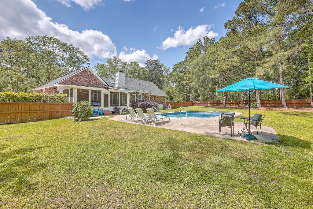 Photo of 110 Beaverton Court, Summerville, SC 29485 (MLS # 26011938)