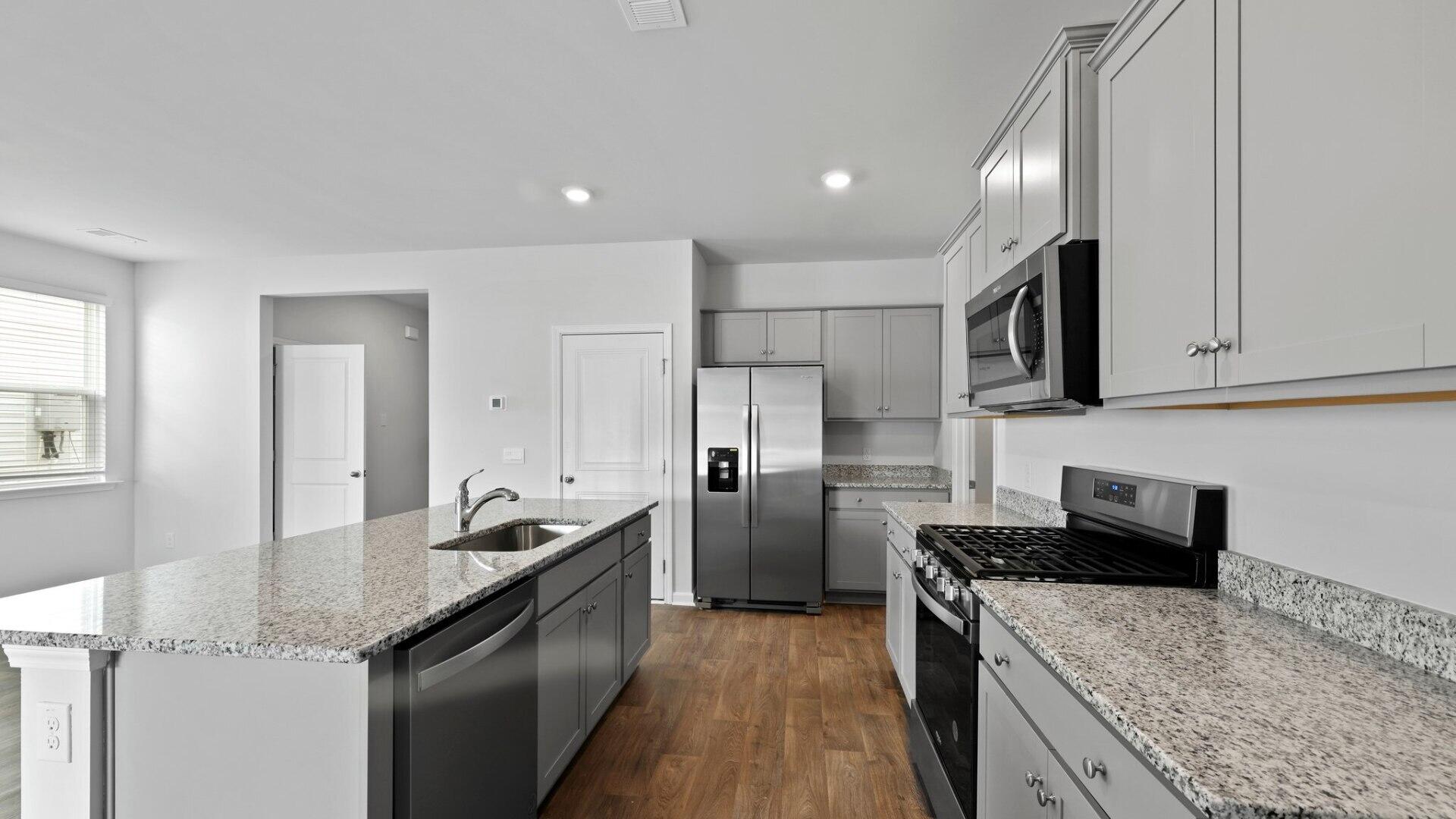 807 Long Bluff Road