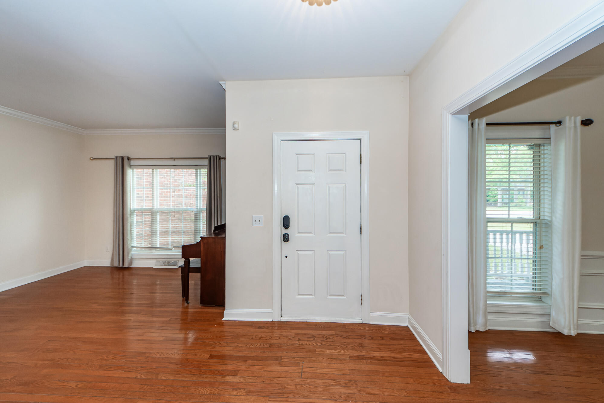 5496 Clearview Drive