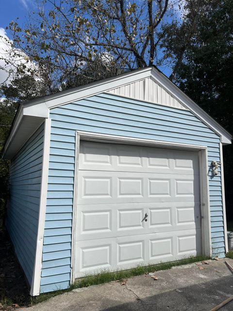 A home in North Charleston