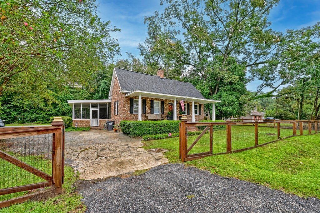 Photo of 633 Gahagan Road, Summerville, SC 29485 (MLS # 26027888)