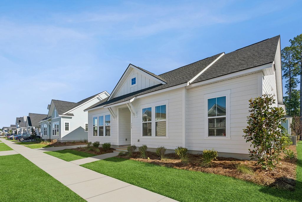 Photo of 328 Trailmore Lane, Summerville, SC 29486 (MLS # 25014011)