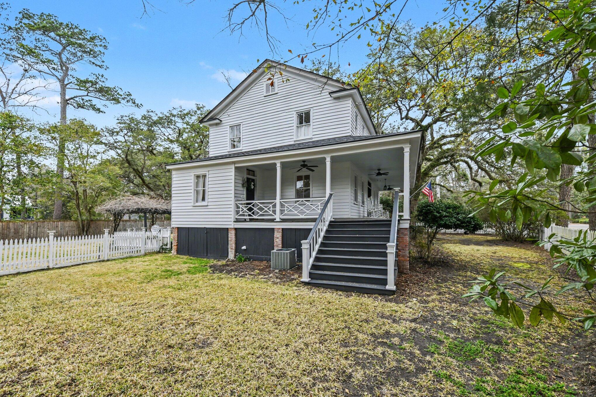 216 W Carolina Avenue