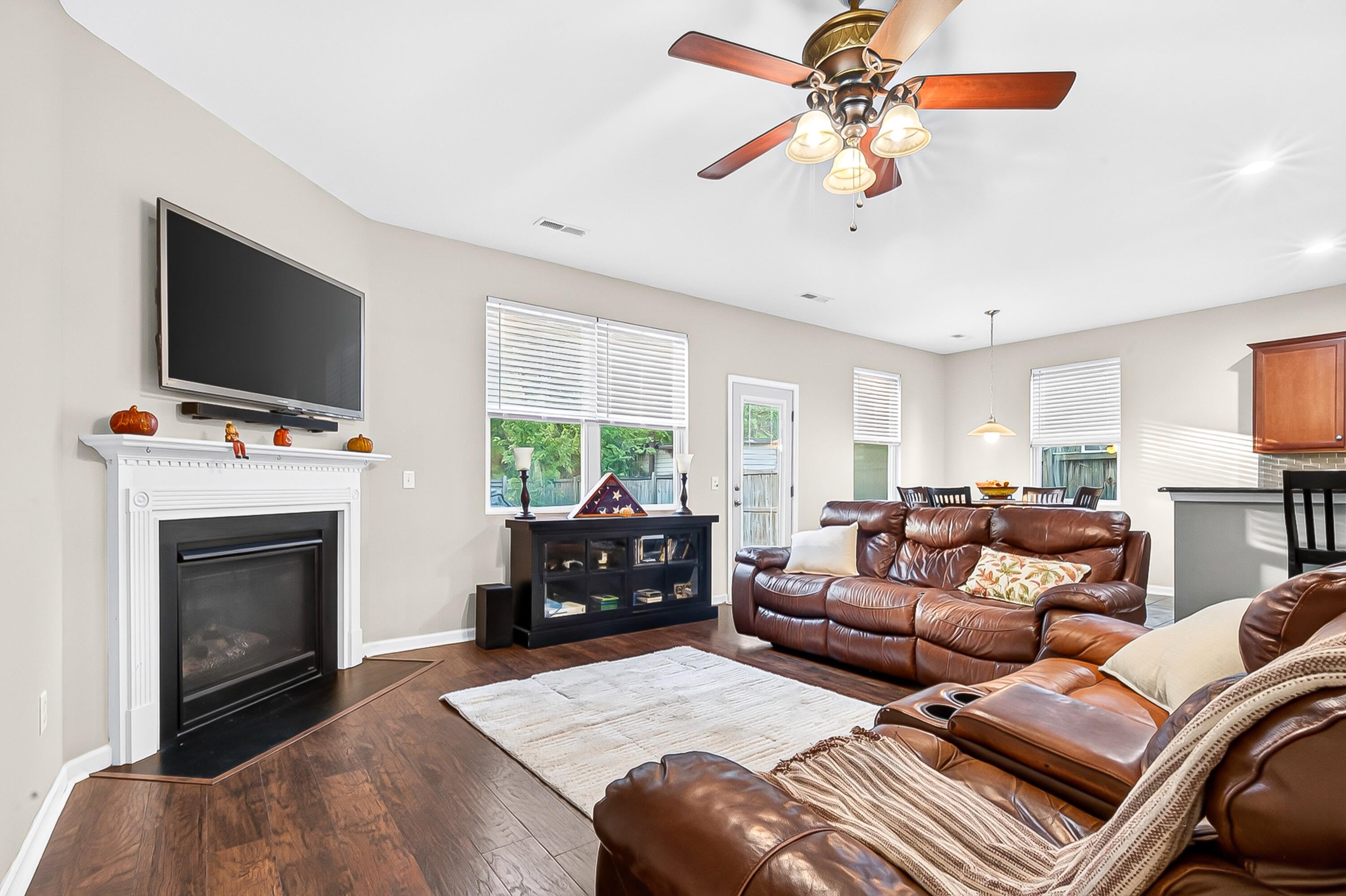 305 Deep River Road