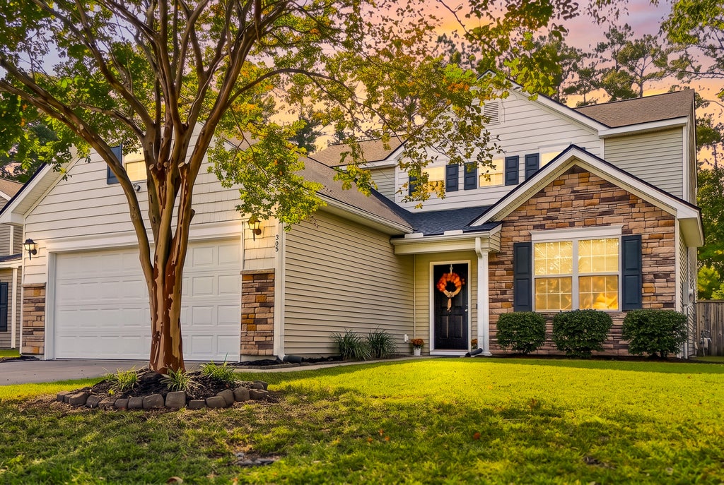 Photo of 305 Deep River Road, Summerville, SC 29486 (MLS # 26027183)