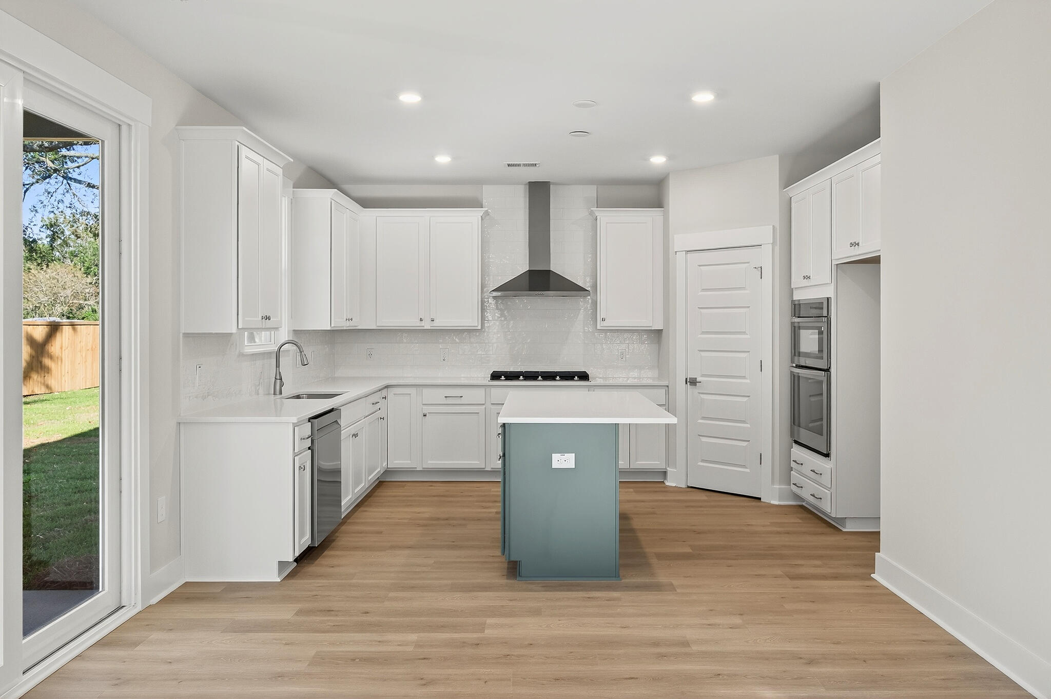 226 Creek Pointe Dr Drive