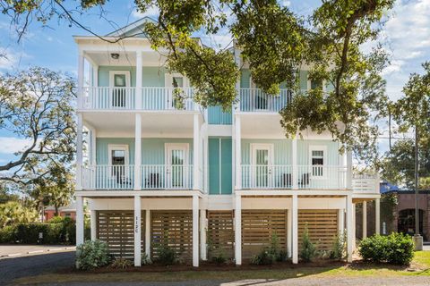 Photo of 112 E Huron Avenue #C, Folly Beach, SC 29439 (MLS # 25029349)