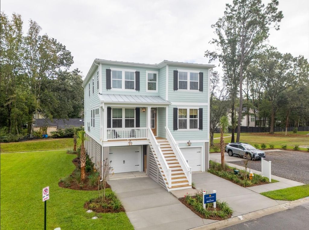 Photo of 518 Highcroft Avenue, Charleston, SC 29412 (MLS # 26007987)