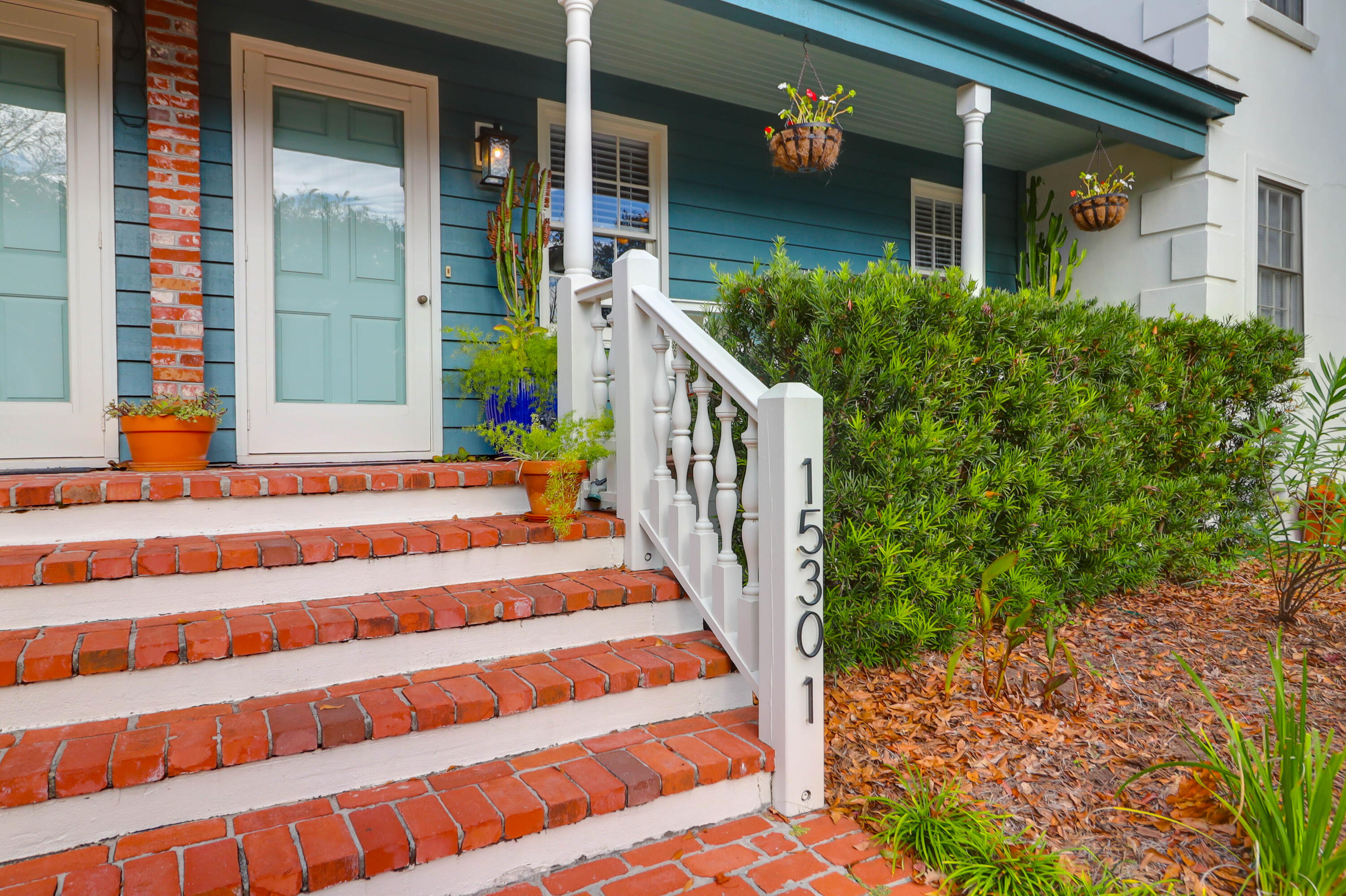 1530 Village Square 1