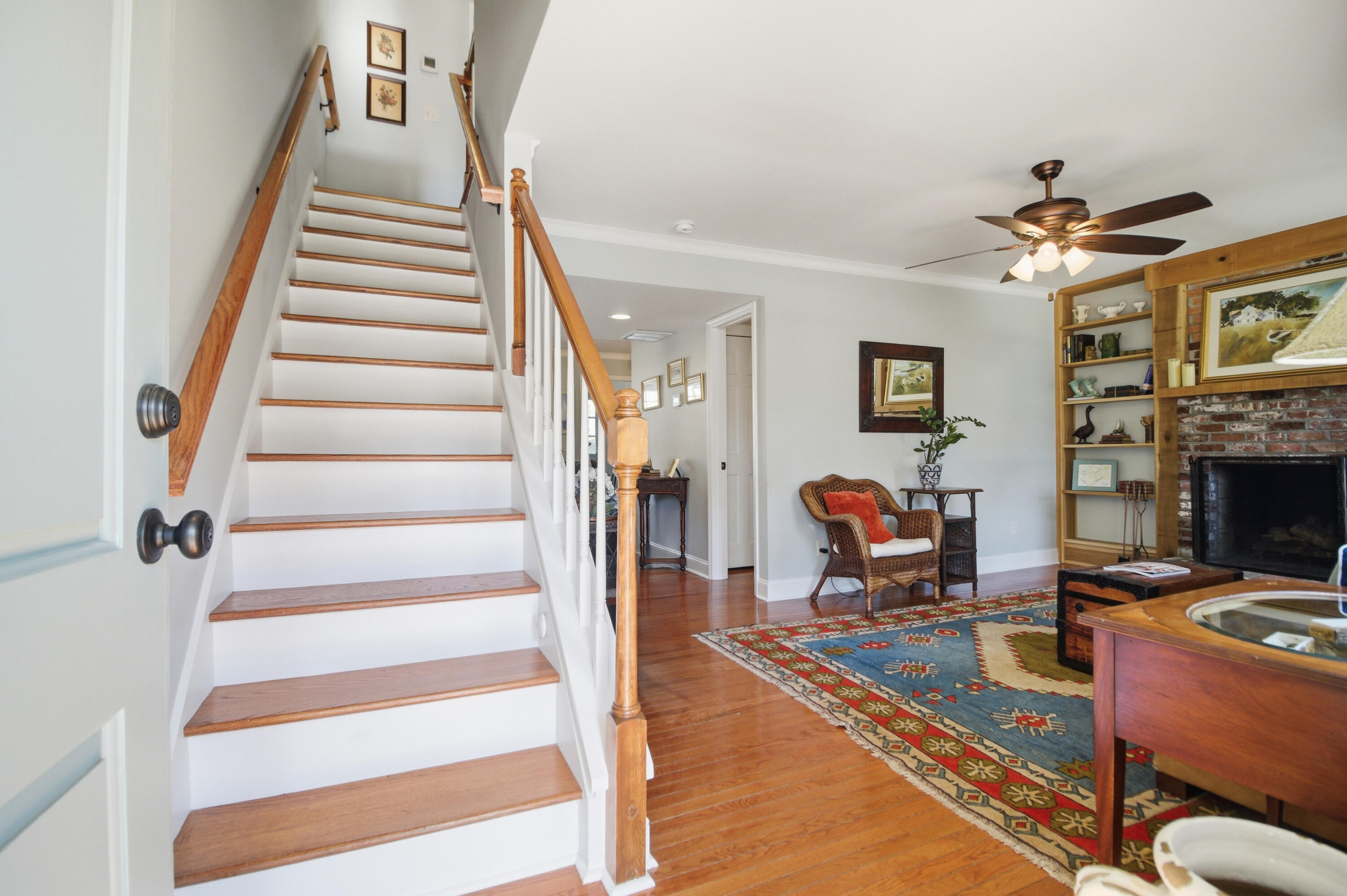 1530 Village Square 1