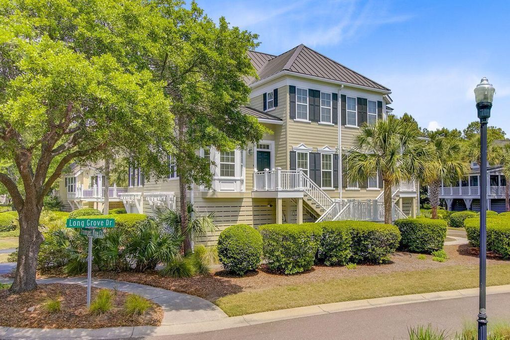 Photo of 1650 Long Grove Drive, Mount Pleasant, SC 29464 (MLS # 26006064)