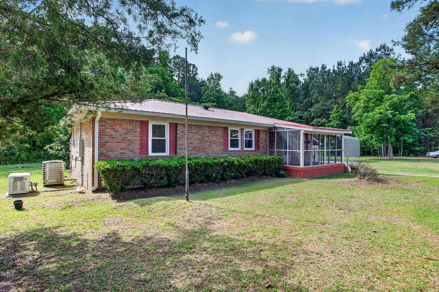 1105 County Line Road, Cross, SC, 29436
