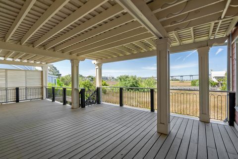 Single Family Residence in Mount Pleasant SC 825 Fiddlers Point Lane 35.jpg