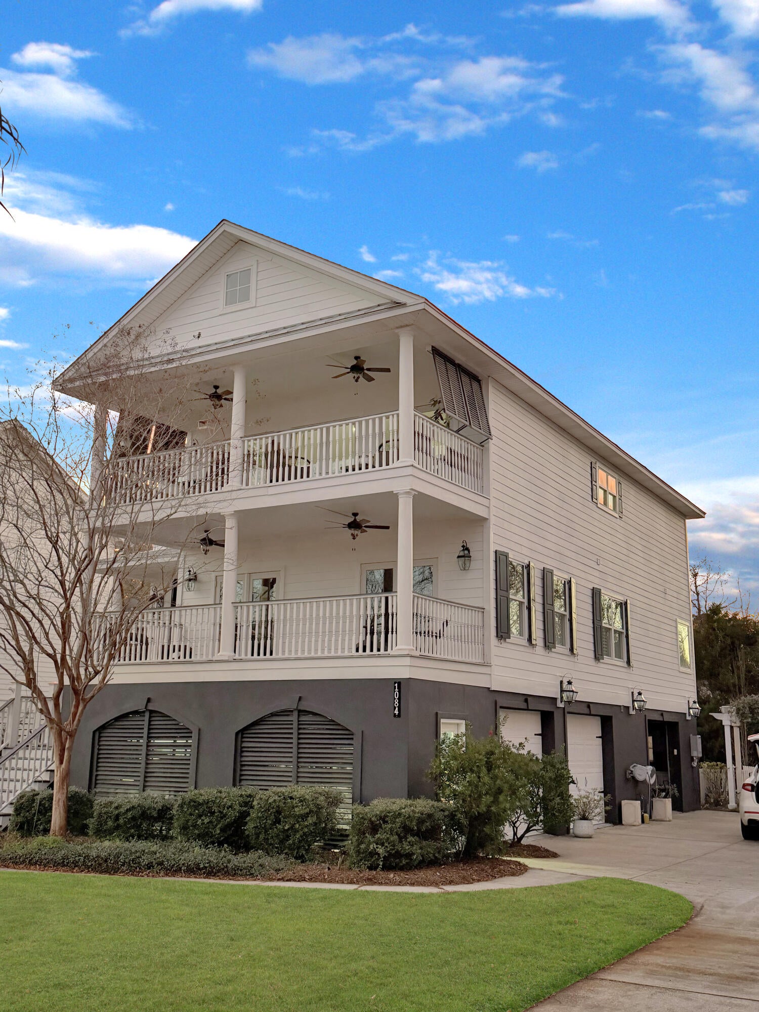 1084 Rivershore Road