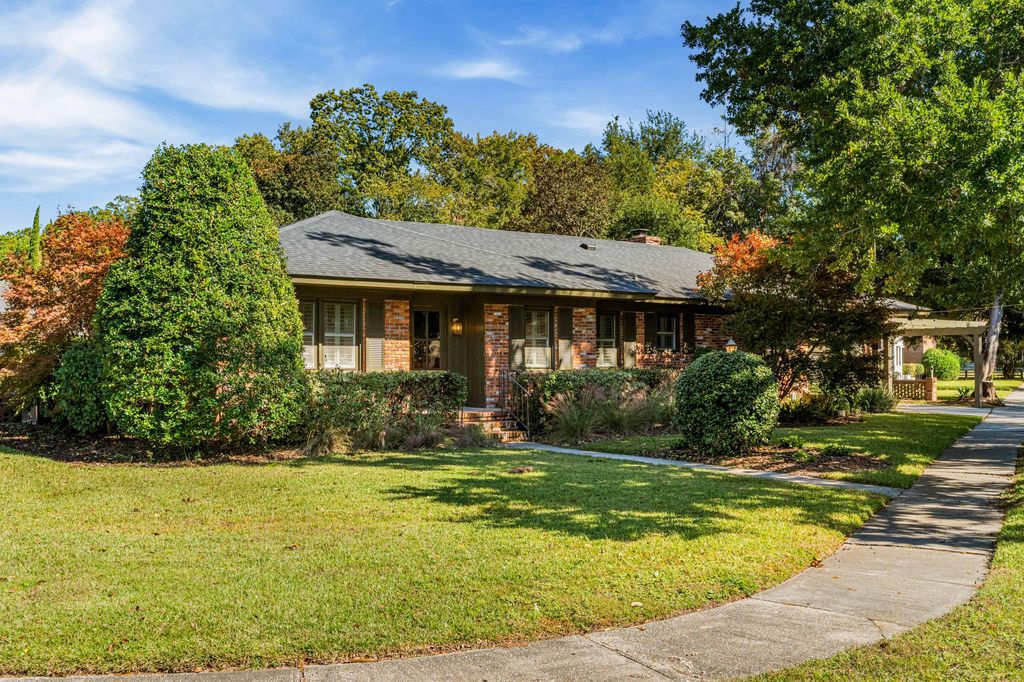 Photo of 1 Marlow Drive, Charleston, SC 29403 (MLS # 25029355)
