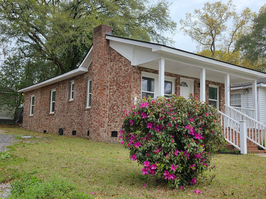Photo of 106 Graham Lane, Summerville, SC 29483 (MLS # 26007640)