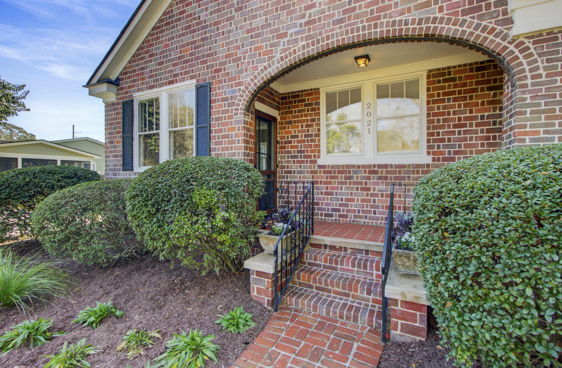 2021 Frampton Avenue