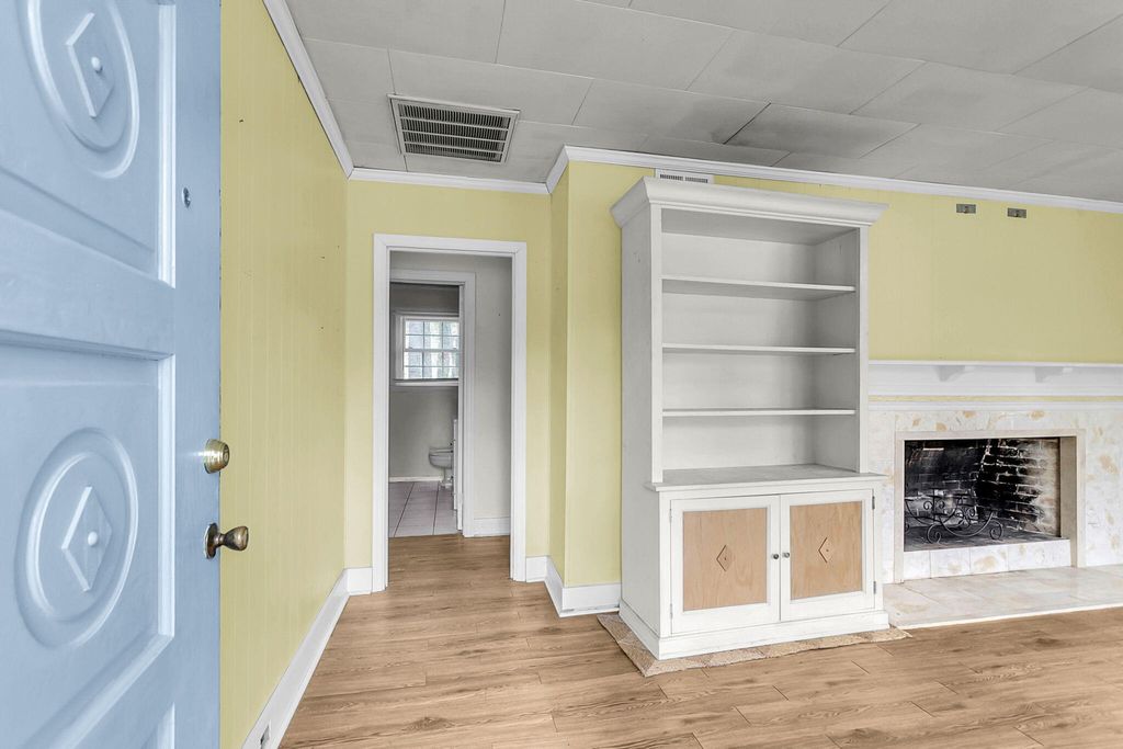 Photo of 214 E 4th South Street, Summerville, SC 29483 (MLS # 26008716)