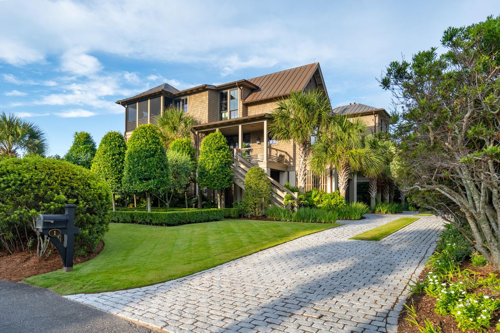 Photo of 1 44th Avenue, Isle of Palms, SC 29451 (MLS # 25025402)