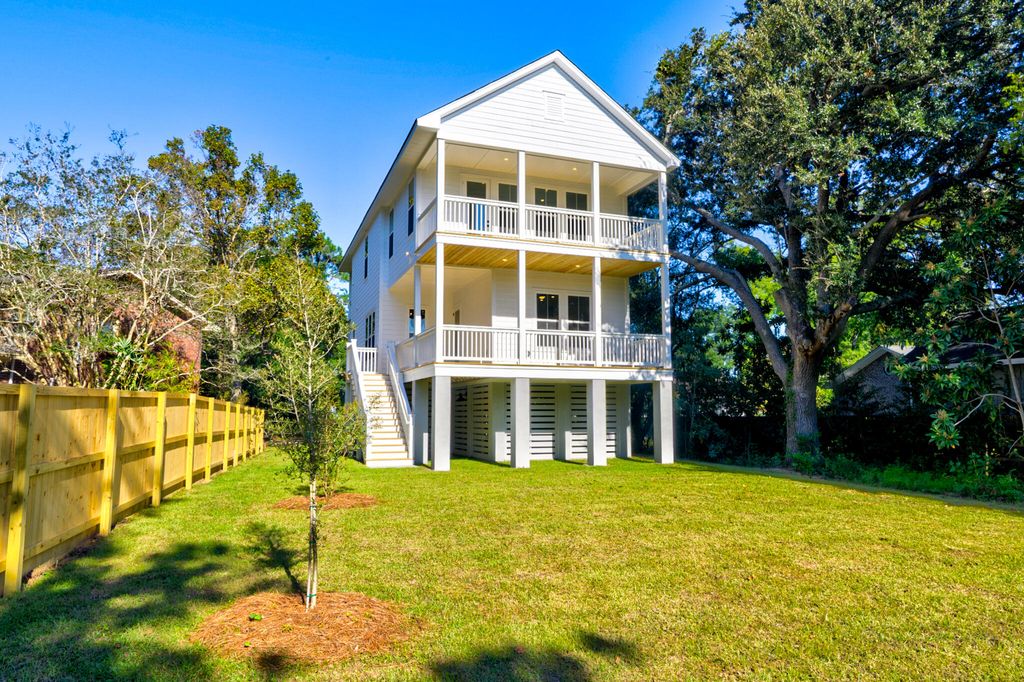 Photo of 620 N Shore Drive, Charleston, SC 29412 (MLS # 25028205)