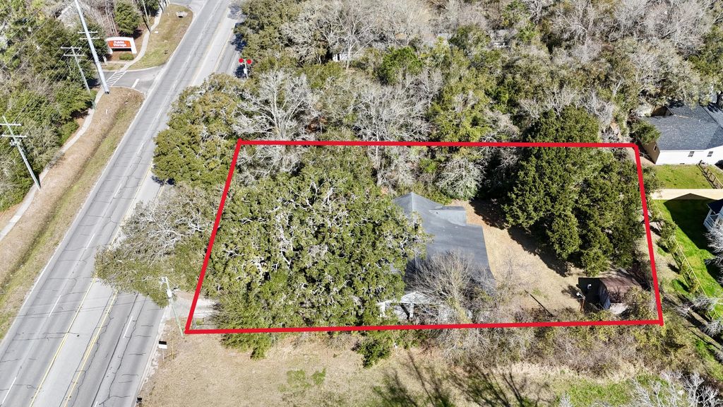 Photo of 1438 Folly Road, Charleston, SC 29412 (MLS # 26006680)